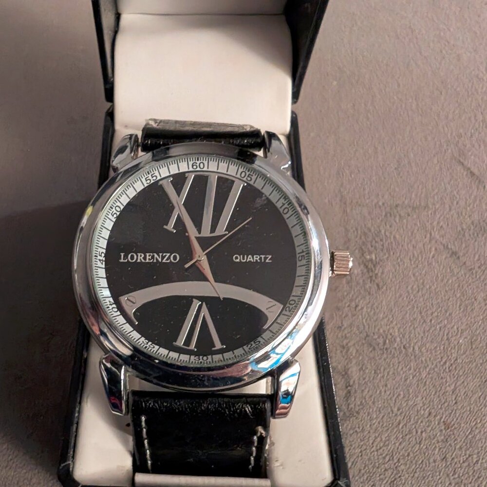 Brand New - Unique Men's Black Watch w/Two Tone Face New Battery Included NWT